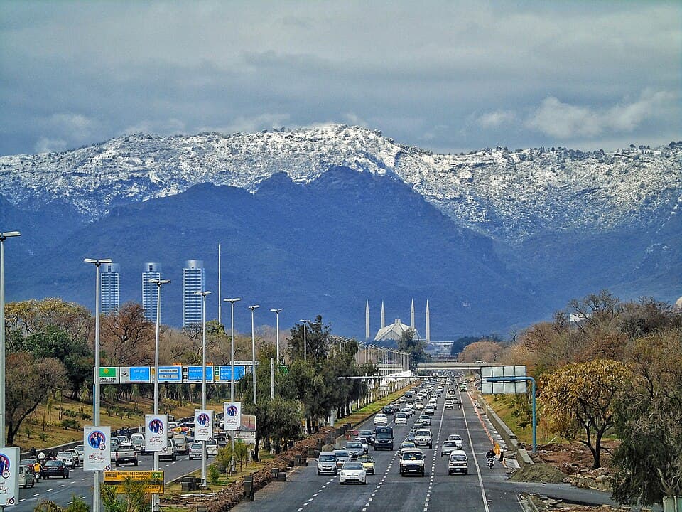 Islamabad — rent a car