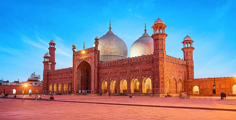 Lahore — rent a car