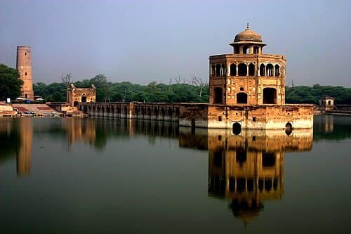 Sheikhupura — rent a car