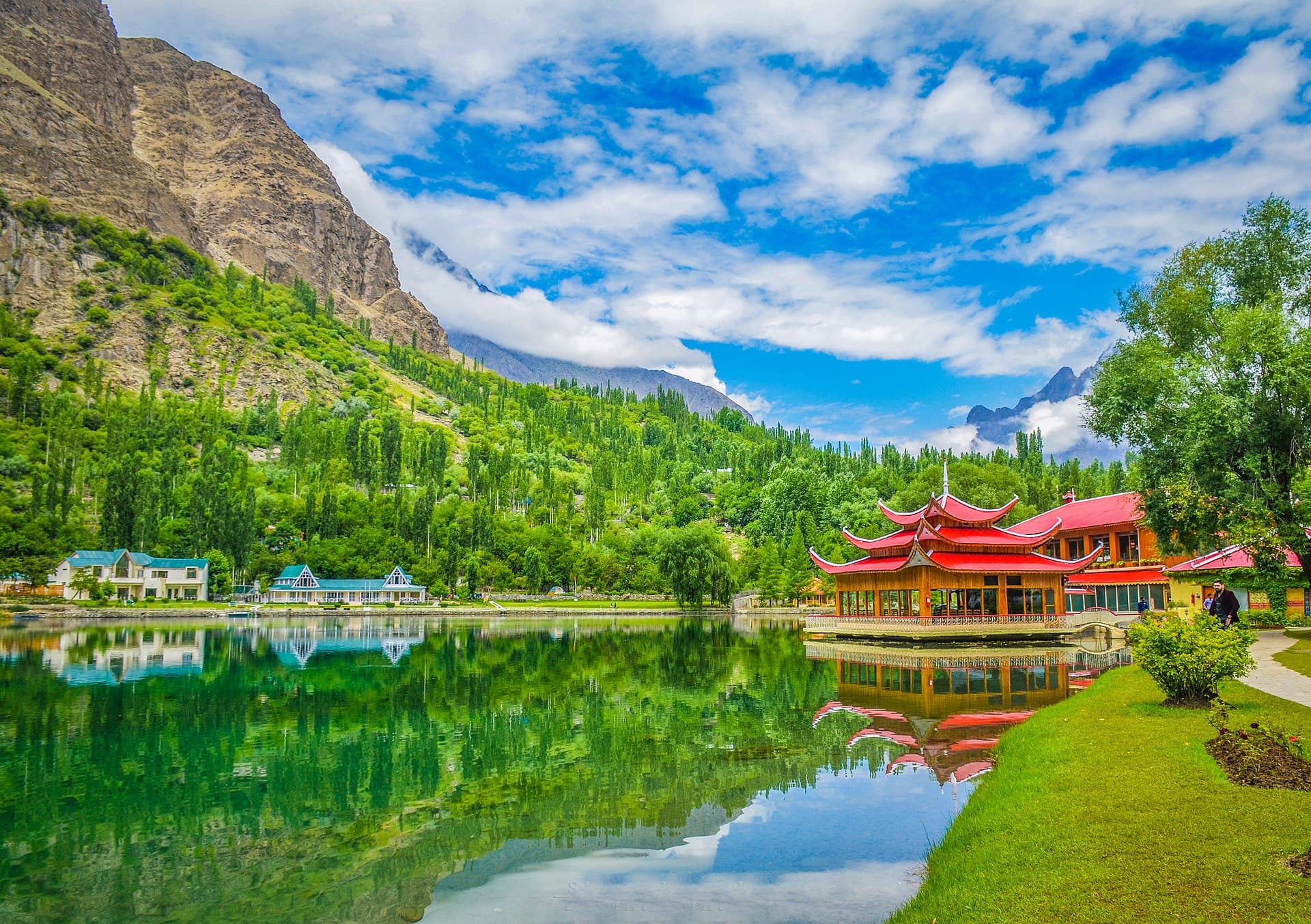 Skardu — rent a car